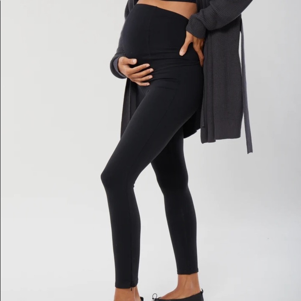 Maternity Everyday Ankle Zip Legging